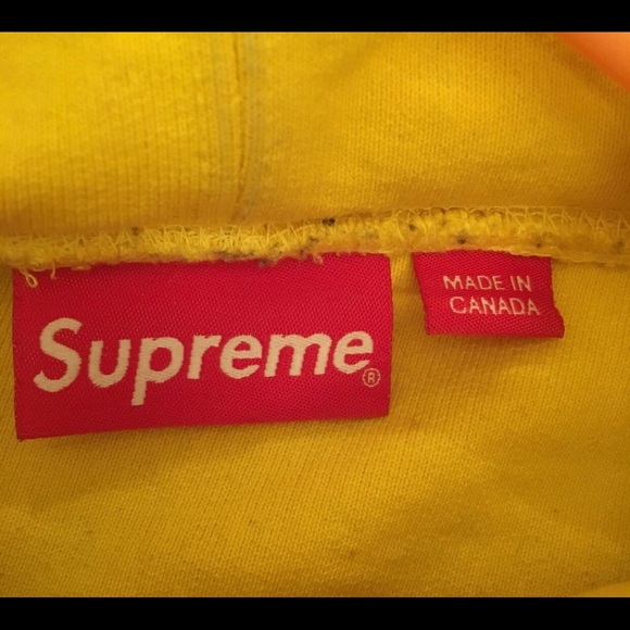 Supreme - Picture 3 of 4